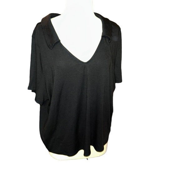 New torrid black Rib Collared V-Neck Crop Tee top shirt size 4X plus size 26 - Picture 3 of 6
